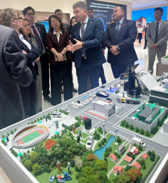 6. јун 2024. Делегација Народне скупштине у посети седишту телекомуникационе компаније Huawei